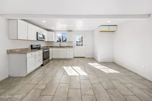 3348 E Holladay St, Tucson, AZ 85706 - Photo 9