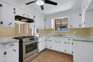 101 W Corona Rd, Tucson, AZ 85756 - Photo 13