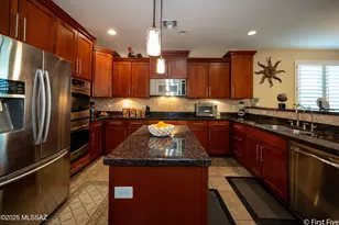 8642 N Lodgepole Pine Trail, Tucson, AZ 85743 - Photo 11