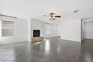 640 W Emerald Key Dr, Green Valley, AZ 85614 - Photo 7