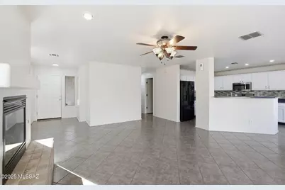 640 W Emerald Key Drive, Green Valley, AZ 85614 - Photo 9