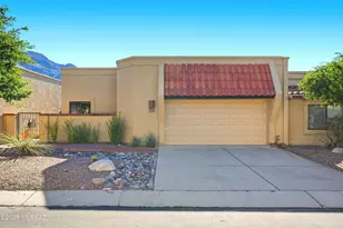 848 E Camino Diestro, Oro Valley, AZ 85704 - Photo 9