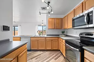 2846 N Silver Island Way, Tucson, AZ 85745 - Photo 17