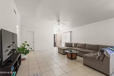 2081 W Cholla Vista Drive, Tucson, AZ 85704 - Photo 11