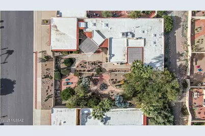 1118 W Circulo Del Sur, Green Valley, AZ 85614 - Photo 3