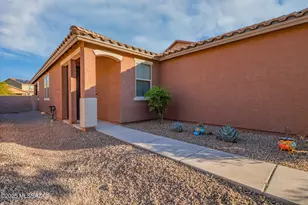 9469 S Crowley Brothers Dr, Tucson, AZ 85747 - Photo 3