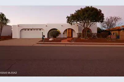 110 W Calle Melendrez, Green Valley, AZ 85614 - Photo 1