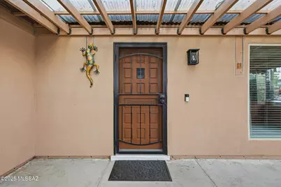 301 N Paseo De Los Conquistadores, Green Valley, AZ 85614 - Photo 3