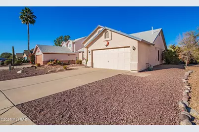 10245 E Essex Village Drive, Tucson, AZ 85748 - Photo 3