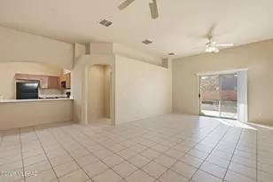 348 E Calle CRIBA, Green Valley, AZ 85614 - Photo 3