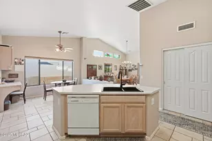 37794 S Skyline Dr, Tucson, AZ 85739 - Photo 17