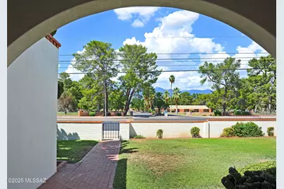 5754 E Grant Road, Tucson, AZ 85712 - Photo 5