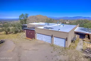 1422 E Camino Aurelia, Corona de Tucson, AZ 85641 - Photo 1