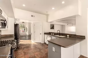 993 E Madera Estates Ln, Sahuarita, AZ 85629 - Photo 7