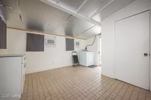 390 N Silverbell Rd, Tucson, AZ 85745 - Photo 13