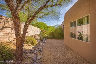 8418 N Sunny Rock Ridge Dr, Tucson, AZ 85743 - Photo 25