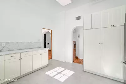 2210 E 6th Street, Tucson, AZ 85719 - Photo 17