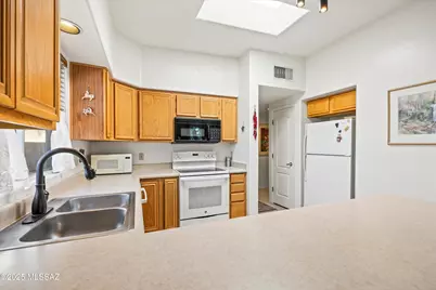 11901 N Labyrinth Drive, Oro Valley, AZ 85737 - Photo 13