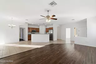 6661 E Gehrig Ln, Tucson, AZ 85756 - Photo 11