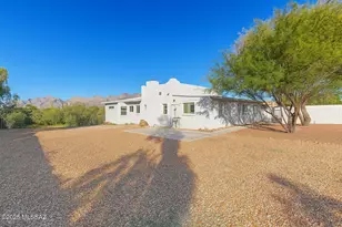 1717 E Allen Rd, Tucson, AZ 85719 - Photo 1