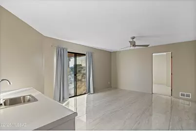 7041 N Skyway Drive, Tucson, AZ 85718 - Photo 33