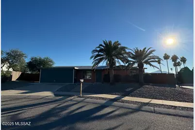 7836 N Soledad Avenue, Tucson, AZ 85741 - Photo 1