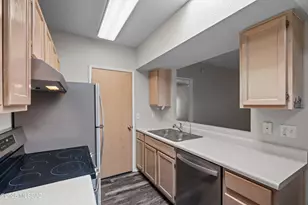 7666 E 22nd St, Tucson, AZ 85710 - Photo 13