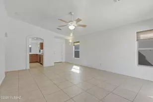 8807 E Mountain Spring Dr, Tucson, AZ 85747 - Photo 11