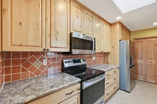 955 S Camino Del Monte, Green Valley, AZ 85614 - Photo 11