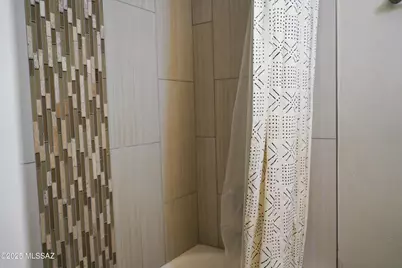 7465 E 20th Street, Tucson, AZ 85710 - Photo 25