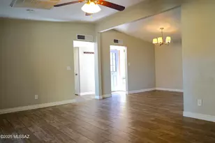 7465 E 20th St, Tucson, AZ 85710 - Photo 7