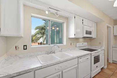 1565 N Paseo Cerca, Green Valley, AZ 85614 - Photo 11