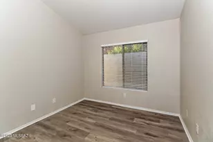 11151 N Desert Flower Dr, Tucson, AZ 85737 - Photo 11