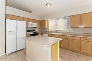 11151 N Desert Flower Dr, Tucson, AZ 85737 - Photo 5