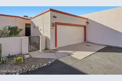 575 W Via Rosaldo, Green Valley, AZ 85614 - Photo 9