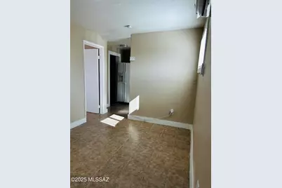 139 E 35th Street, Tucson, AZ 85713 - Photo 7