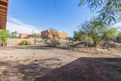 3306 N Los Altos Avenue, Tucson, AZ 85705 - Photo 9
