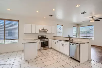 9213 N Desert Earth Place, Tucson, AZ 85743 - Photo 5