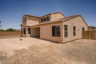 9213 N Desert Earth Pl, Tucson, AZ 85743 - Photo 11
