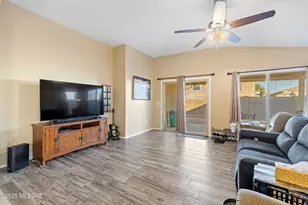 8290 W Melanitta Dr, Tucson, AZ 85757 - Photo 9