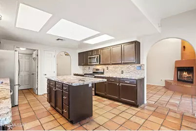 12831 N Meadview Way, Oro Valley, AZ 85755 - Photo 11