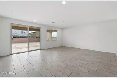 12105 W Avianna Way, Marana, AZ 85653 - Photo 3