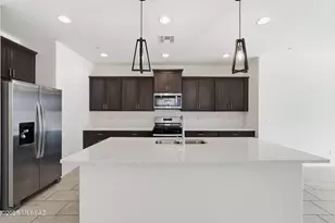 12105 W Avianna Wy, Marana, AZ 85653 - Photo 9