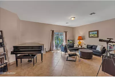 1999 W Bramburgh Court, Tucson, AZ 85713 - Photo 5