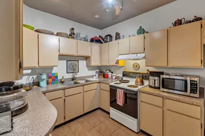 1999 W Bramburgh Court, Tucson, AZ 85713 - Photo 7