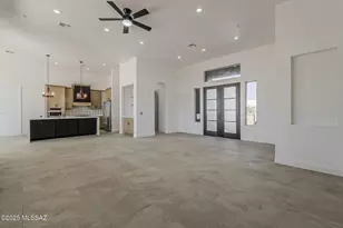 155 N Scenic Vista Dr, Sahuarita, AZ 85629 - Photo 9