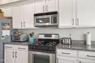 8321 N Amber Burst Dr, Tucson, AZ 85743 - Photo 19