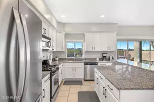 8321 N Amber Burst Dr, Tucson, AZ 85743 - Photo 17