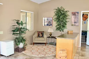 2012 W Via Nuevo Leon, Green Valley, AZ 85622 - Photo 11