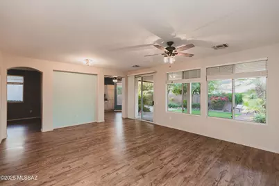 9469 N Twinkling Shadows Way, Tucson, AZ 85743 - Photo 5